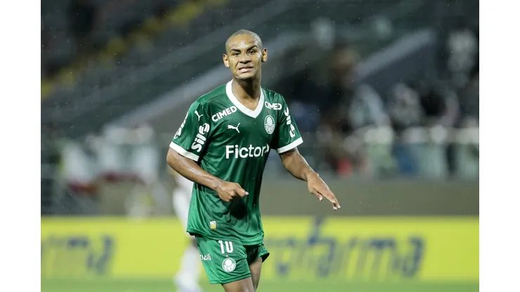 SP - BARUERI - 08/01/2026 - COPA SAO PAULO JUNIOR 2026, PALMEIRAS X BATALHAO - Eduardo Conceicao jogador do Palmeiras durante partida contra o Batalhao no estadio Arena Barueri pelo campeonato Copa Sao Paulo Junior 2026. Foto: Marco Miatelo/AGIF