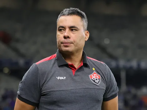 Jair Ventura defende Edenilson após expulsão contra a Chapecoense