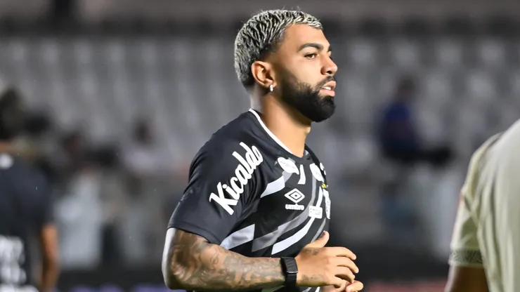 Gabigol jogador do Santos durante aquecimento antes da partida contra o Sao Paulo no estadio Vila Belmiro pelo campeonato Brasileiro A 2026.