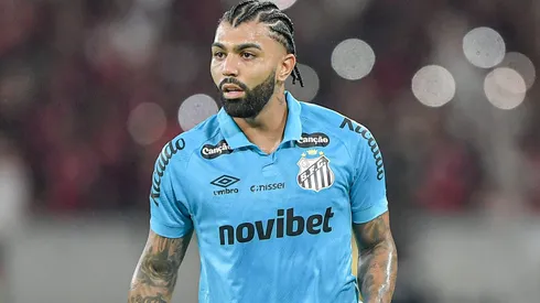 Gabigol durante confronto contra o Flamengo no Brasileirão de 2026.
