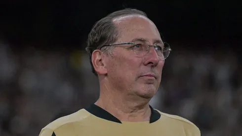 Textor pretende investir 25 milhões de dólares no Botafogo.