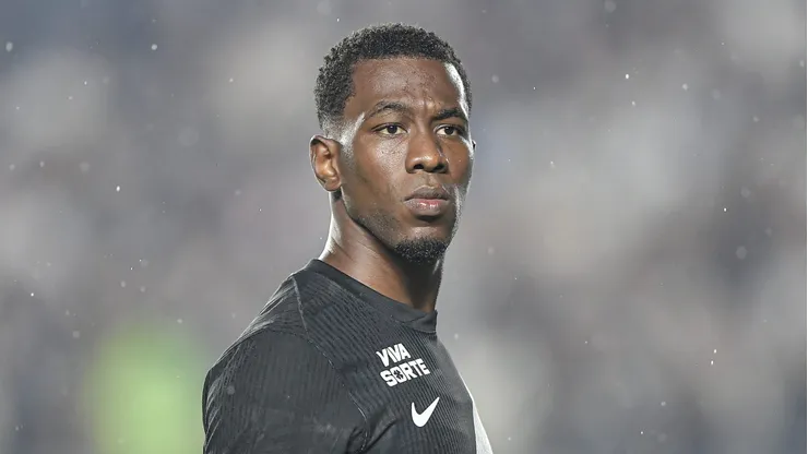 Cuesta será titular no Vasco.