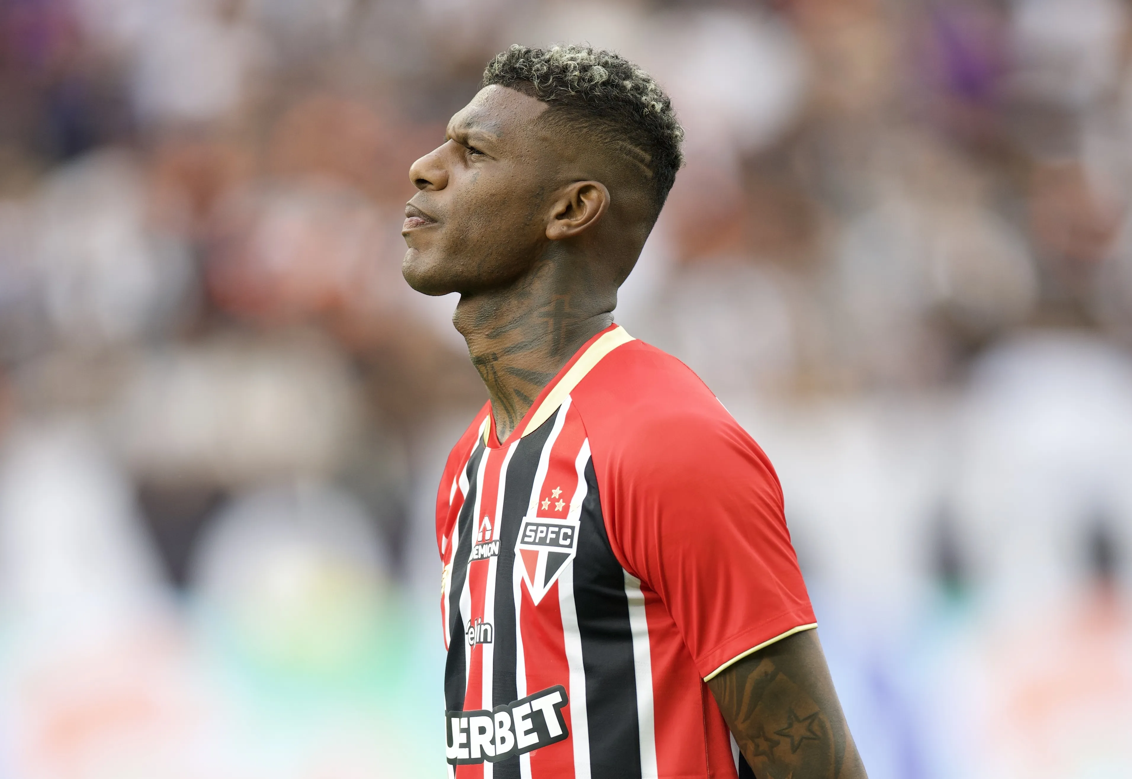 Arboleda durante partida contra o Corinthians na Neo Química Arena pelo Campeonato Paulista 2026. Foto: Marcello Zambrana/AGIF.