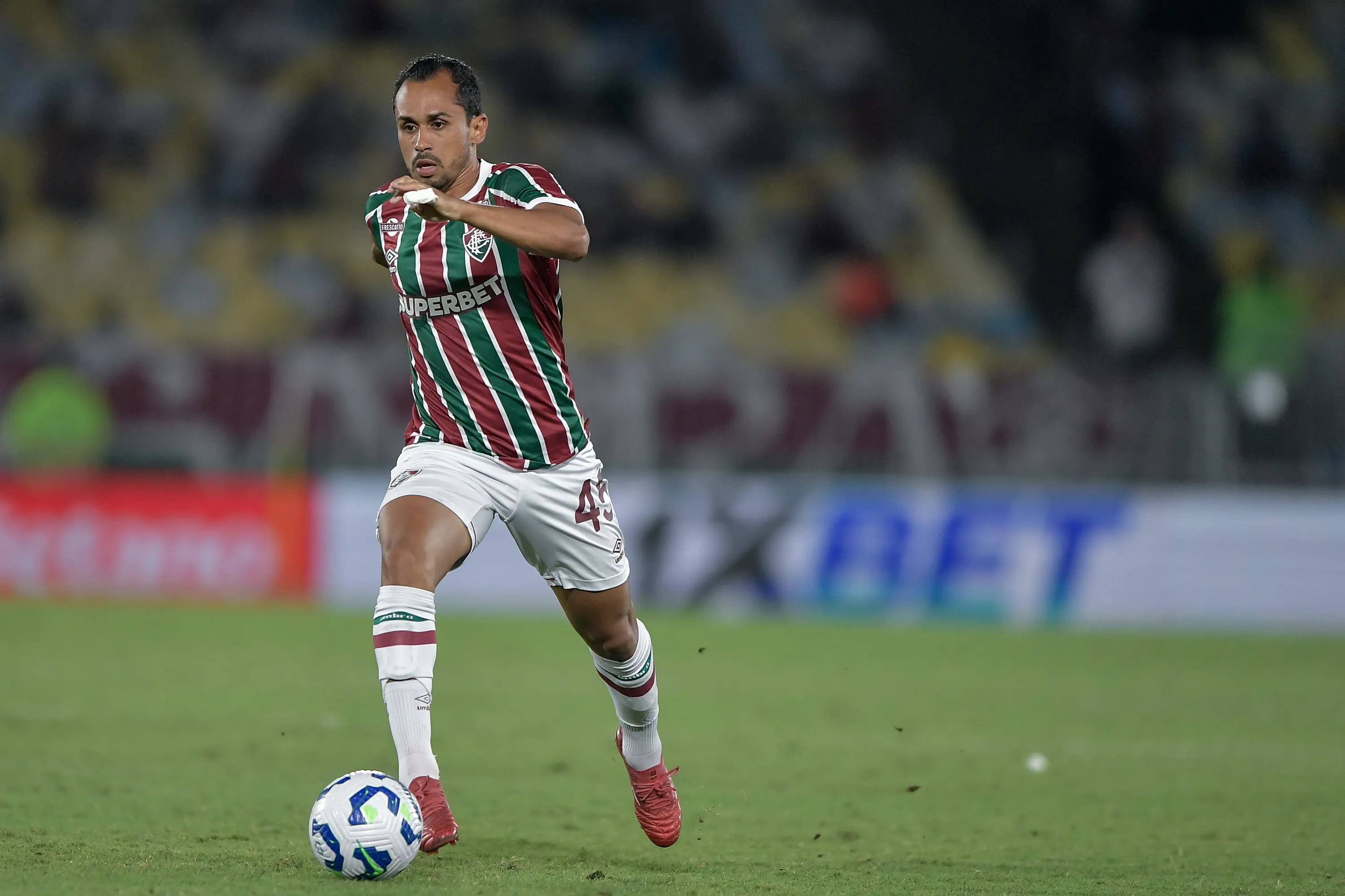 Lima atuando no Fluminense em 2025 – Foto: Thiago Ribeiro/AGIF