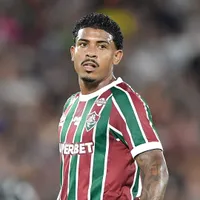 John Kennedy contesta decisões em estréia do Fluminense