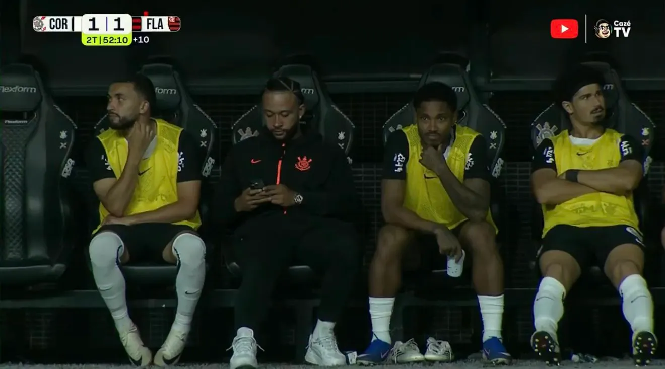 Memphis Depay pode ser punido – Foto: Reprodução/CazéTV.