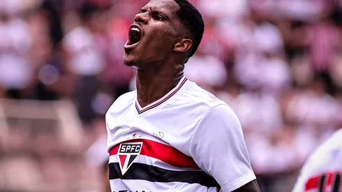 SP - SAO PAULO - 25/01/2026 - COPA SAO PAULO JUNIOR 2026, CRUZEIRO X SAO PAULO - Isac jogador do Sao Paulo vibra durante partida contra o Cruzeiro no estadio Pacaembu pelo campeonato Copa Sao Paulo Junior 2026. Foto: Fabio Giannelli/AGIF