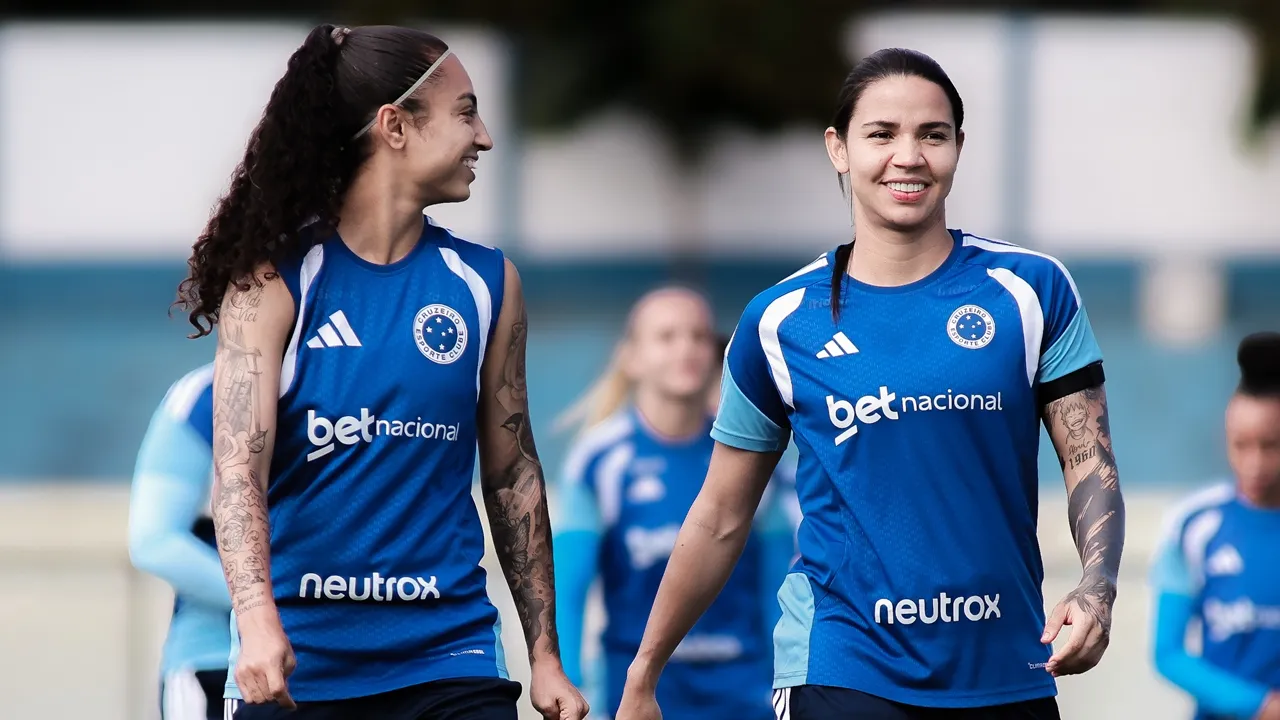 Jogadoras do Cruzeiro durante o treinamento – Foto: Gustavo Martins/Cruzeiro