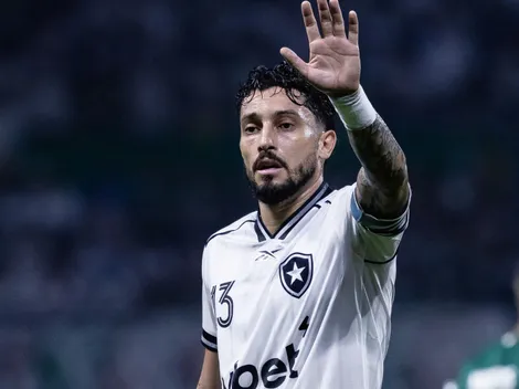 Botafogo pode ter Caio Roque no lugar de Telles na Sul-Americana
