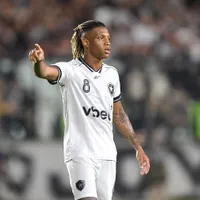 Flamengo acompanha de perto situação de Danilo no Botafogo