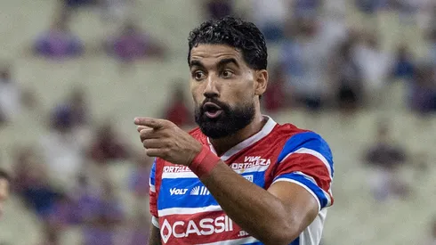 Britez jogador do Fortaleza durante partida contra o Sao Paulo no estadio Arena Castelao pelo campeonato Brasileiro A 2025. Foto: Lucas Emanuel/AGIF