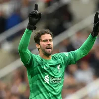 Alisson, ex-Internacional, está na mira da Juventus