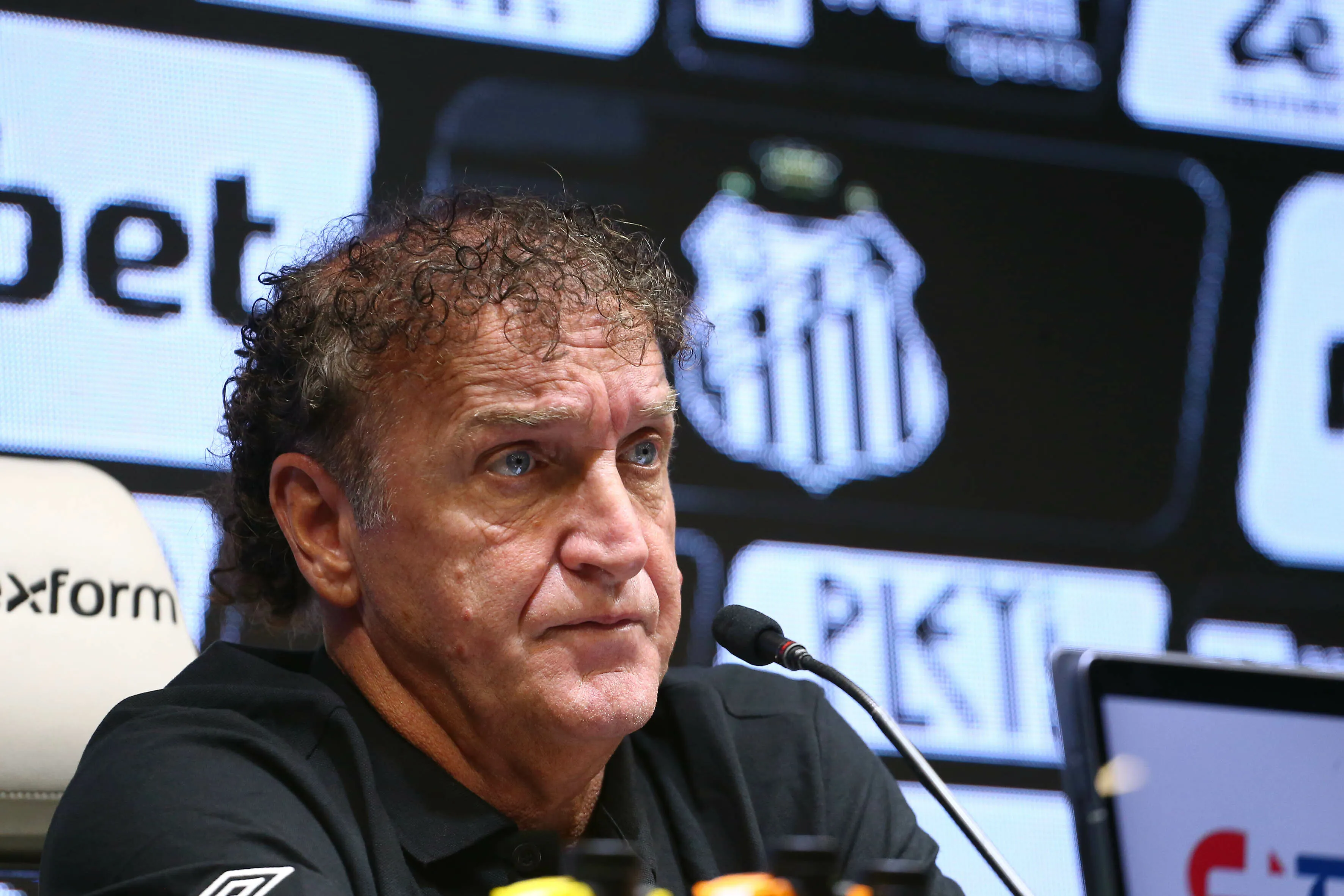SP – SANTOS – 20/03/2026 – SANTOS, APRESENTACAO CUCA TREINADOR – Cuca o novo tecnico do Santos FC durante sua apresentacao oficial em coletiva de imprensa realizada no Vila Belmiro. Foto: Mauricio De Souza/AGIF