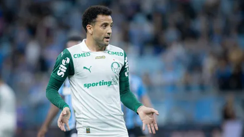Felipe Anderson jogador do Palmeiras durante partida contra o Gremio no estadio Arena do Gremio pelo campeonato Brasileiro A 2025.