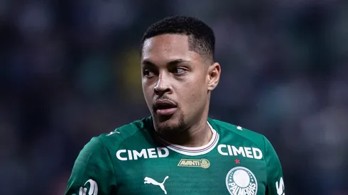Vitor Roque jogador do Palmeiras durante partida contra o Botafogo no estadio Arena Allianz Parque pelo campeonato Brasileiro A 2026. Foto: Ettore Chiereguini/AGIF