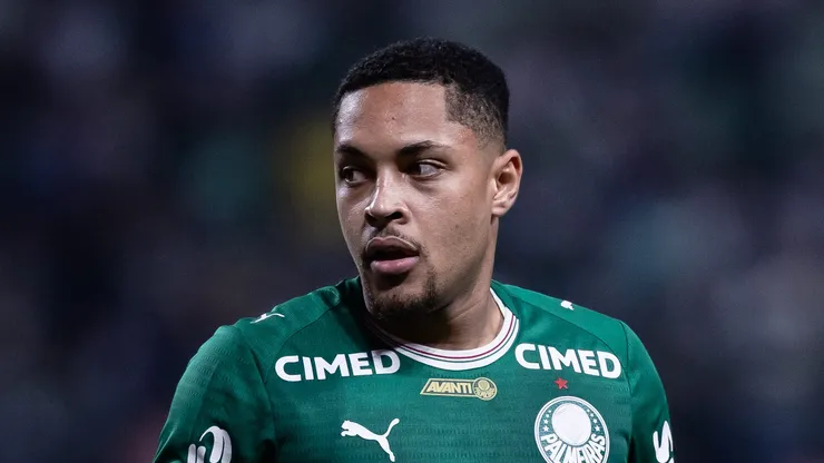 Vitor Roque jogador do Palmeiras durante partida contra o Botafogo no estadio Arena Allianz Parque pelo campeonato Brasileiro A 2026. Foto: Ettore Chiereguini/AGIF