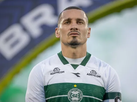 Maicon escapa de gancho após expulsão em Athletico-PR x Coritiba