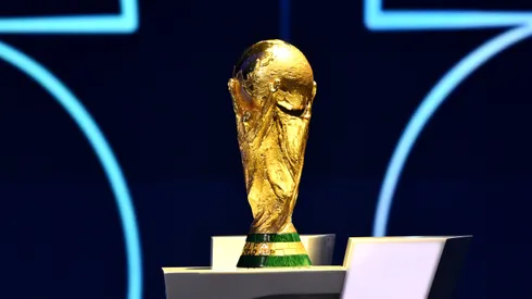 Troféu da Copa do Mundo. (Photo by Mandel NGAN - Pool/Getty Images)