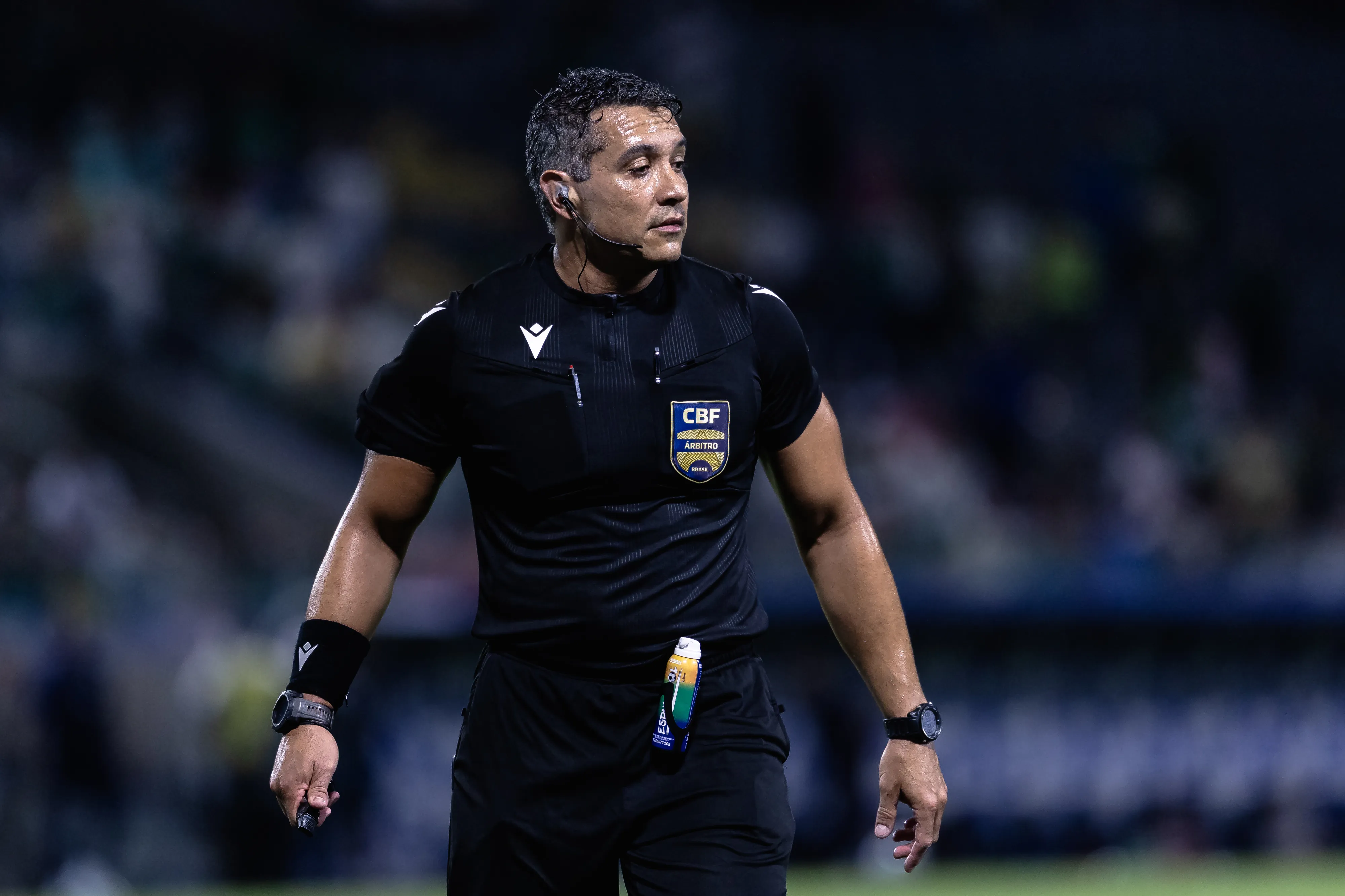 SP – BARUERI – 25/02/2026 – BRASILEIRO A 2026, PALMEIRAS X FLUMINENSE – O arbitro Felipe Fernandes de Lima durante partida entre Palmeiras e Fluminense no estadio Arena Barueri pelo campeonato Brasileiro A 2026. Foto: Ettore Chiereguini/AGIF