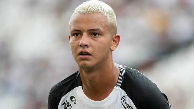 Kayke durante confronto contra o Juventude no Campeonato Brasileiro de 2025.