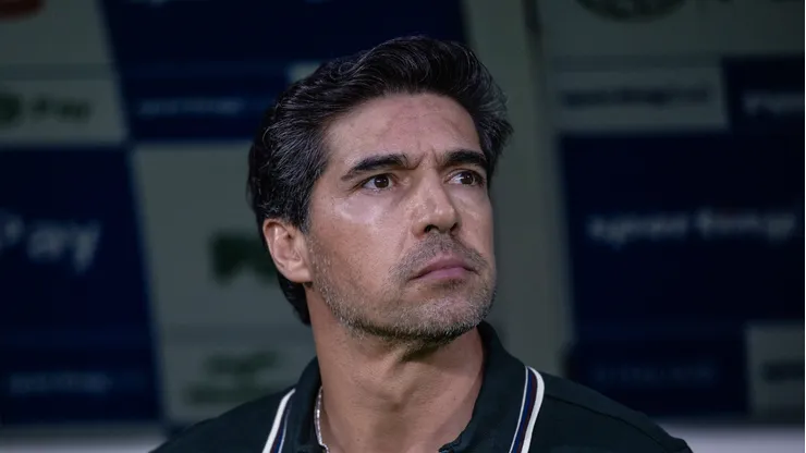 Abel Ferreira terá de cumprir suspensão no Palmeiras.