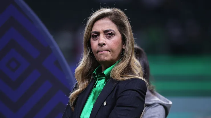 Leila Pereira presidente do Palmeiras durante partida contra o Santos no estadio Arena Allianz Parque pelo campeonato Brasileiro A 2025. Foto: Ettore Chiereguini/AGIF