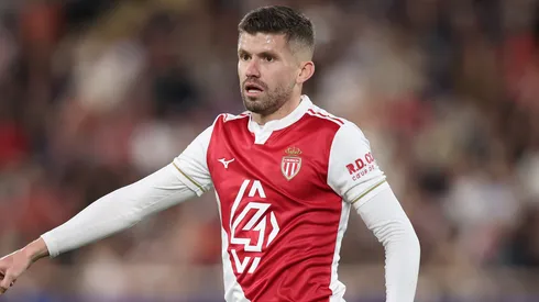 Caio Henrique, do AS Monaco, durante a partida da 3ª rodada da fase de grupos da UEFA Champions League 2025/26 entre AS Monaco e Tottenham Hotspur, no Estádio Louis II, em 22 de outubro de 2025, em Mônaco. (Foto de Michael Steele/Getty Images)