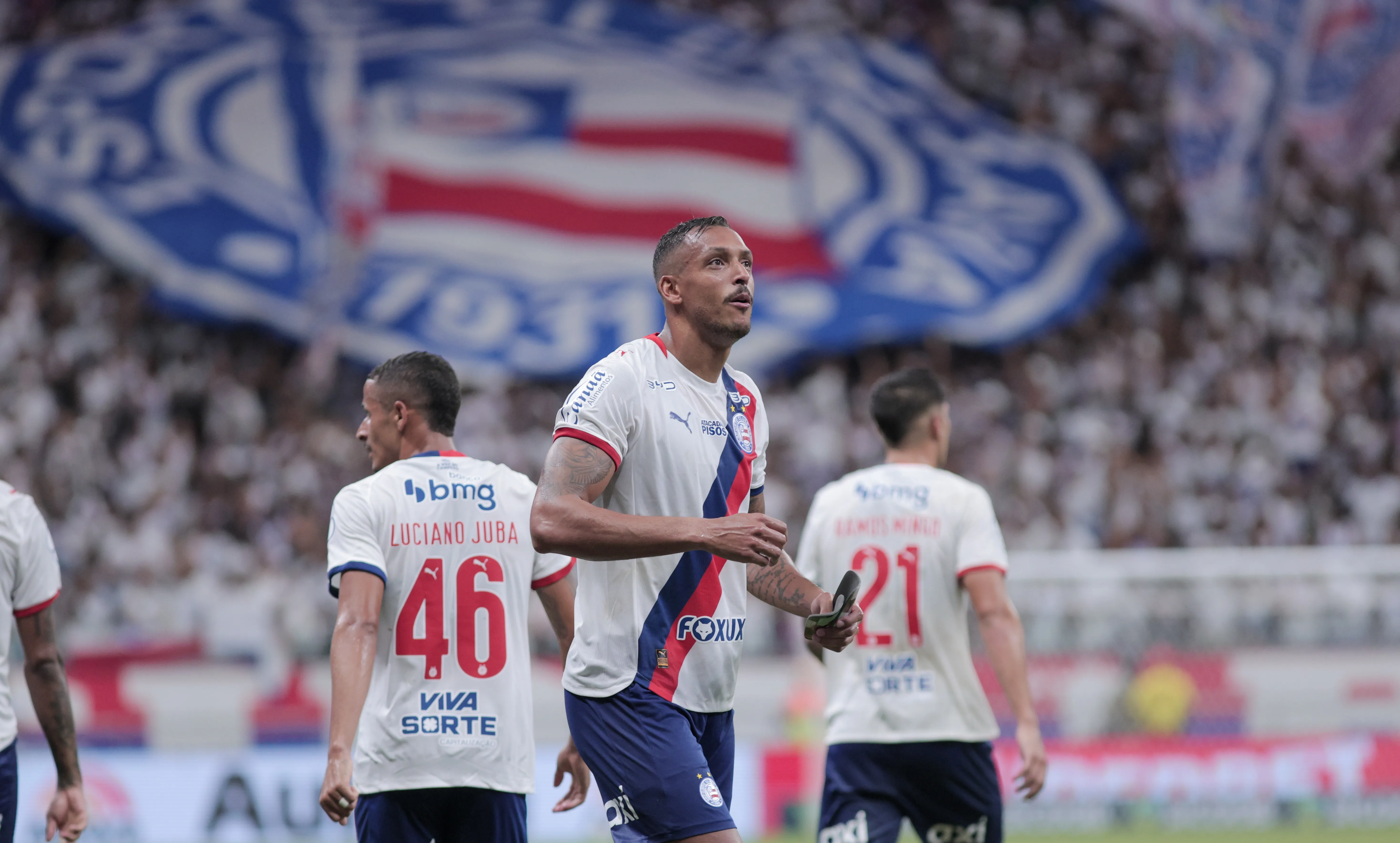 BA – SALVADOR – 05/04/2026 – BRASILEIRO A 2026, BAHIA X PALMEIRAS – David Duarte jogador do Bahia comemora seu gol durante partida contra o Palmeiras no estadio Arena Fonte Nova pelo campeonato Brasileiro A 2026. Foto: Marcio Jose/AGIF