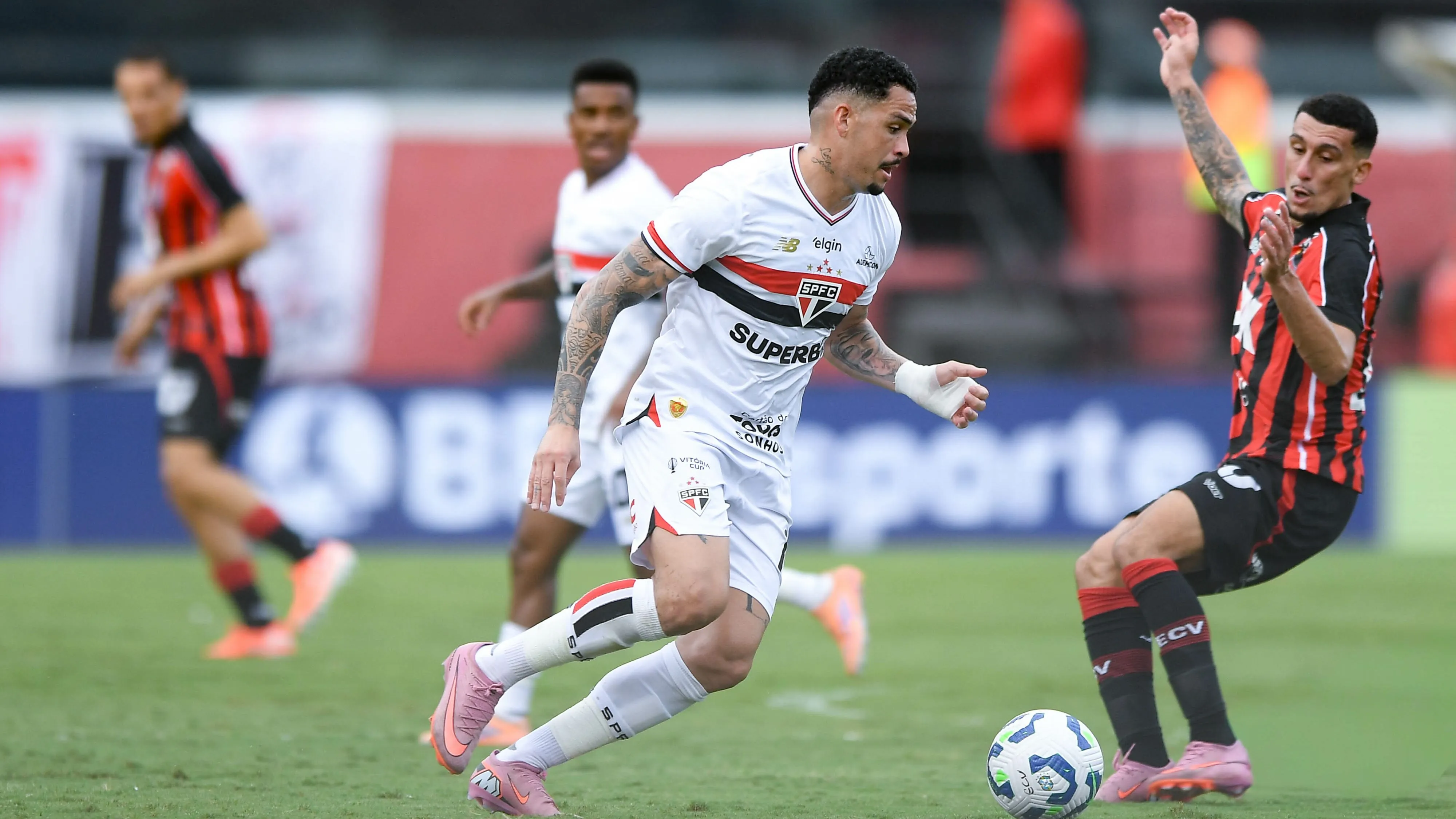 Vitória x São Paulo. Foto: Jhony Pinho/AGIF