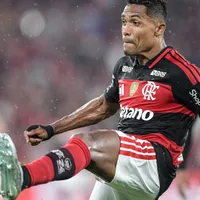 Flamengo avalia novo lateral, mas aguarda resposta de Alex Sandro