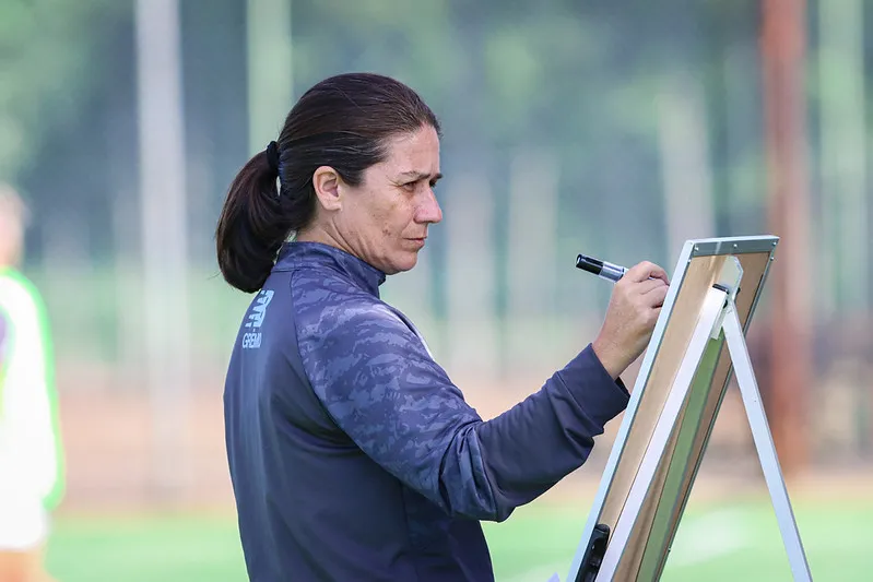 Jéssica de Lima durante os treinos do Grêmio - Foto: Caroline Martins/Grêmio
