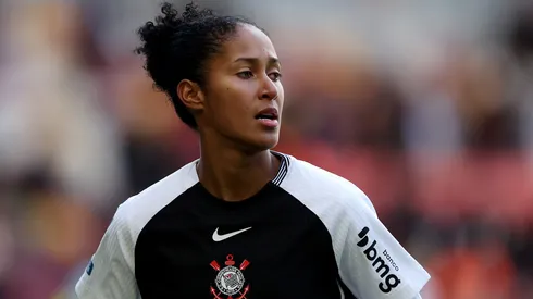 Lateral do Corinthians comenta sobre a importãncia do clube para a sua carreira - Foto: Jasper Wax/Getty Images