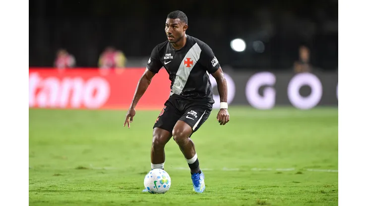 RJ - RIO DE JANEIRO - 04/04/2026 - BRASILEIRO A 2026, VASCO X BOTAFOGO - Cuiabano jogador do Vasco durante partida contra o Botafogo no estadio Sao Januario pelo campeonato Brasileiro A 2026. Foto: Thiago Ribeiro/AGIF