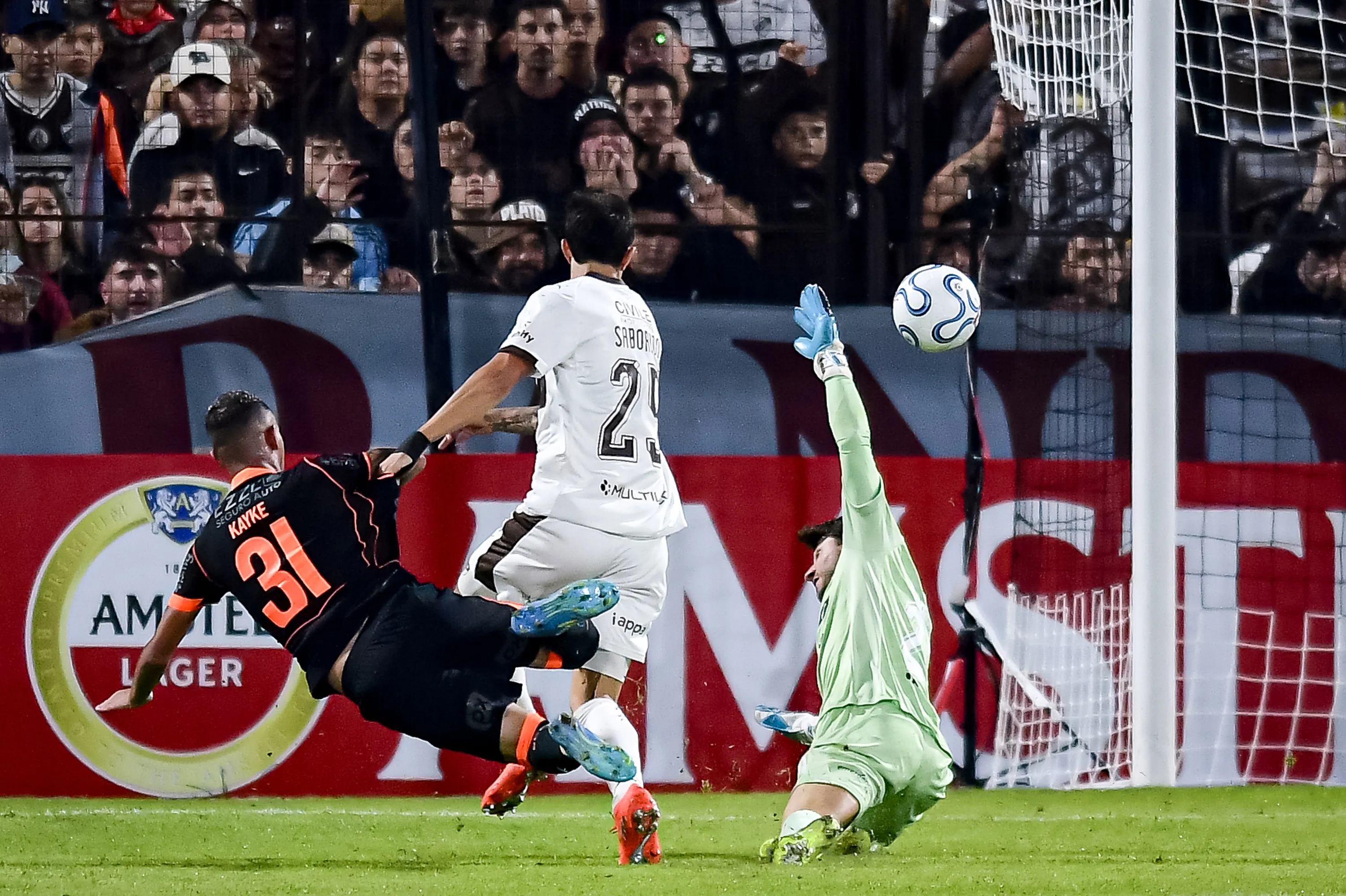 VICENTE LOPEZ, ARGENTINA – APRIL 9: Kayke of Corinthians scores his team’s first goal during a Copa CONMEBOL Libertadores 2026 group E match between Platense and Corinthians at Estadio Ciudad de Vicente Lopez on April 9, 2026 in Vicente Lopez, Argentina. (Photo by Marcelo Endelli/Getty Images)