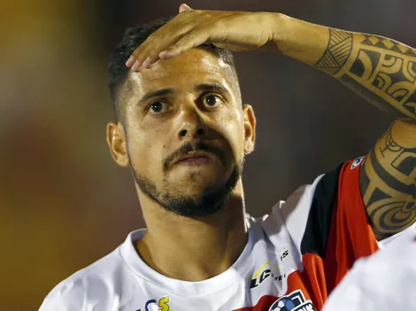 Cicinho projeta goleada do Palmeiras contra o Corinthians