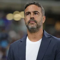 Artur Jorge observa de perto sete jovens do Cruzeiro