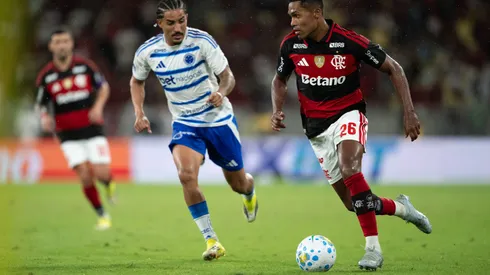 Alex Sandro volta ao Flamengo. Foto: Jorge Rodrigues/AGIF