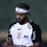 Depay irrita torcida do Corinthians por postagem nas redes sociais