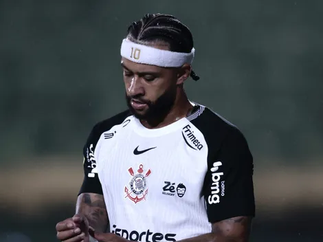 Depay irrita torcida do Corinthians por postagem nas redes sociais