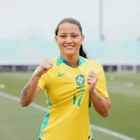 Evelin, atacante do Santos, comenta convocação e admite surpresa