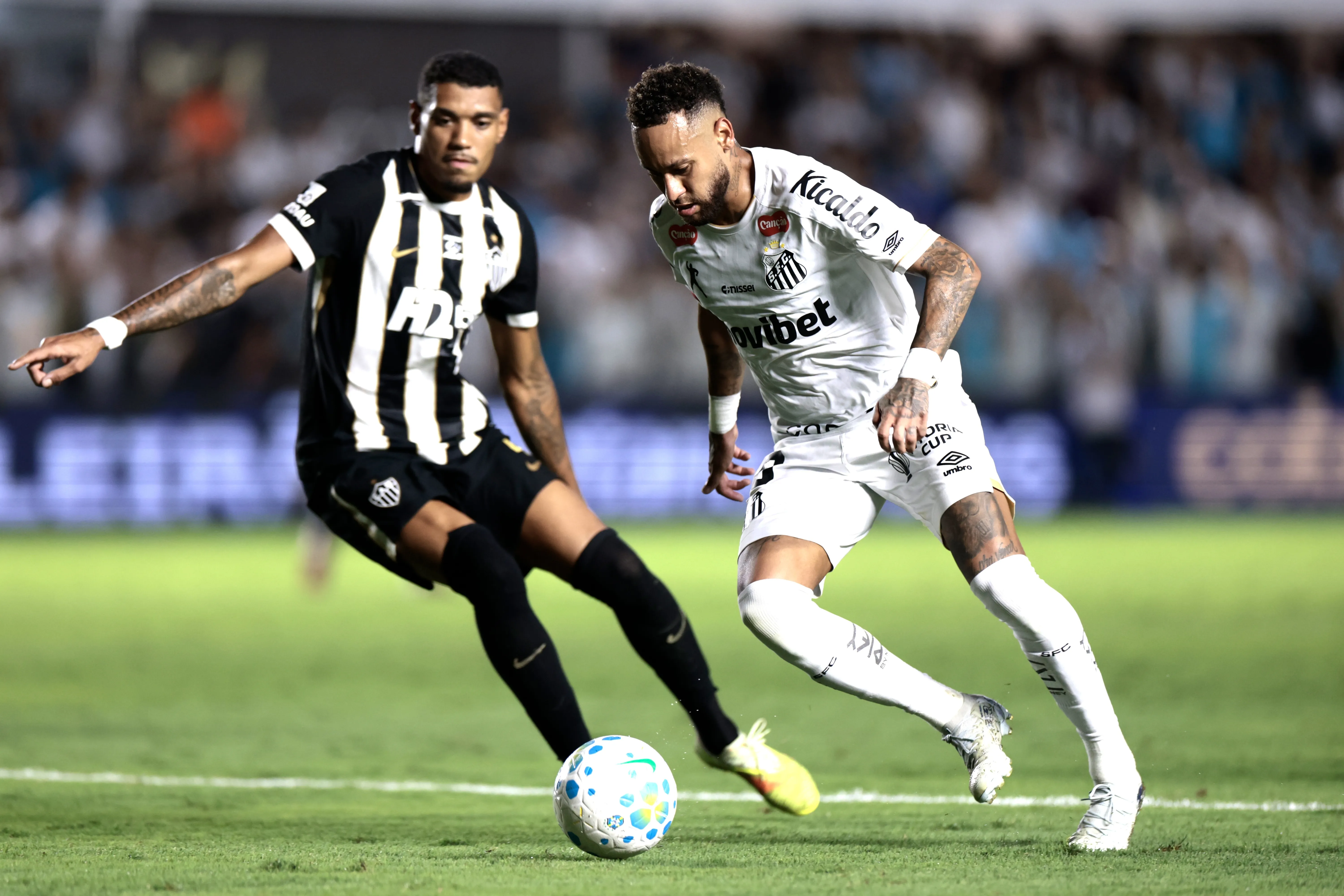 Neymar jogador do Santos durante partida contra o Atletico-MG no estadio Vila Belmiro pelo campeonato Brasileiro A 2026. Foto: Marcello Zambrana/AGIF