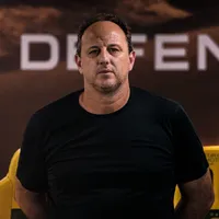 Ceni critica arbitragem de Mirassol x Bahia: "pênalti no Everton"