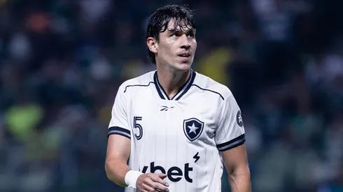 Ferraresi durante confronto contra o Palmeiras no Brasileirão de 2026.