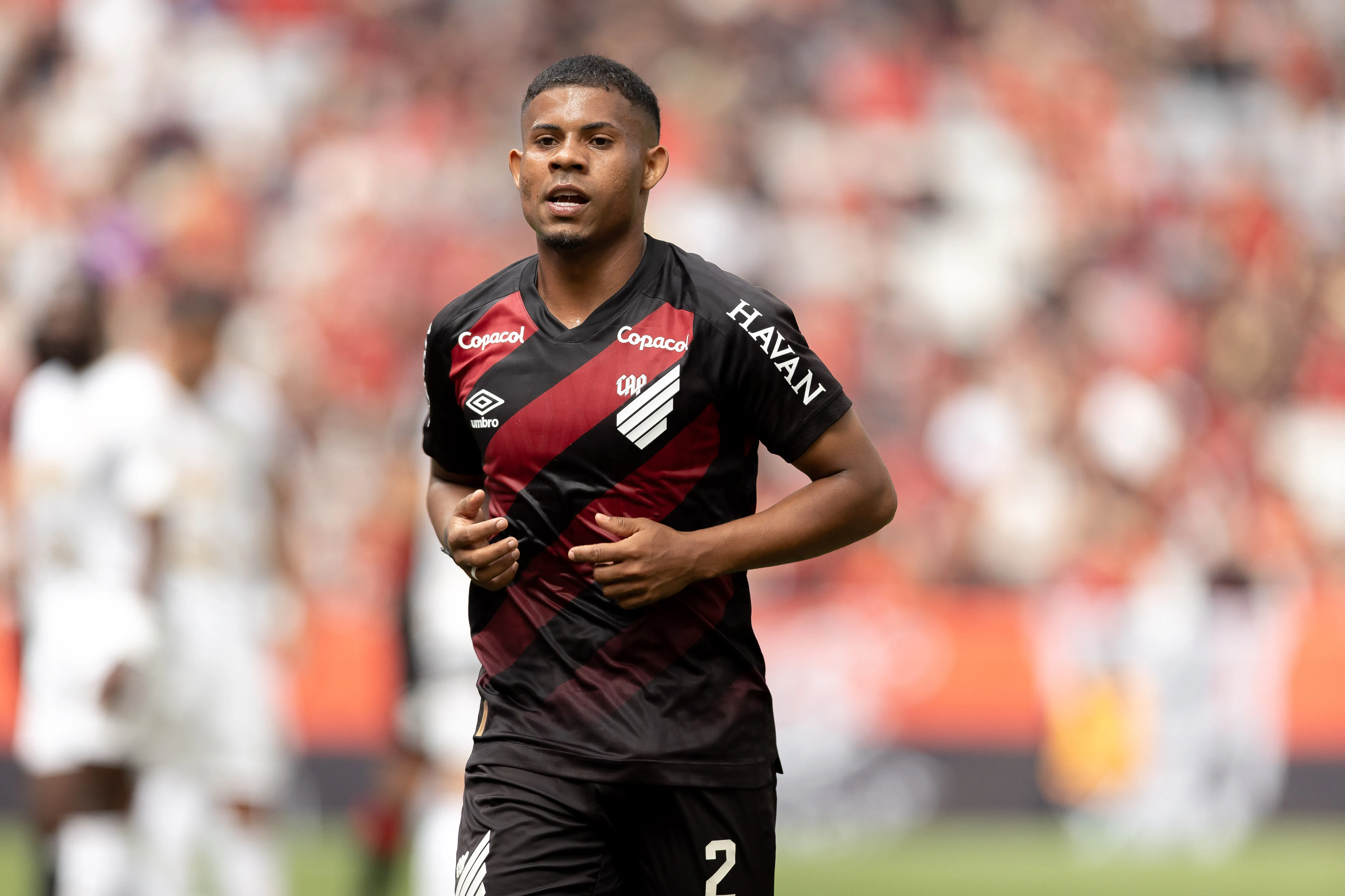 Gilberto durante partida contra a Chapecoense no Campeonato Brasileiro de 2026. Foto: Paulo De Tarso/AGIF