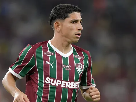 Savarino muda o Fluminense, mas não impede derrota no Fla-Flu