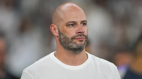 Franclim Carvalho técnico do Botafogo durante partida contra o Caracas no estádio Engenhão pelo campeonato Copa Sul-Americana 2026. Foto: Thiago Ribeiro/AGIF