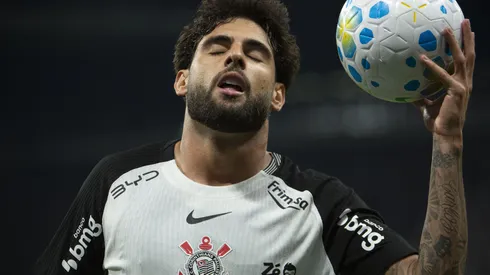 Yuri desperdiça gol e Corinthians segura empate contra o Palmeiras