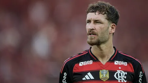 Leo Pereira jogador do Flamengo durante partida contra o Sao Paulo no estadio Maracana pelo campeonato Brasileiro A 2025.