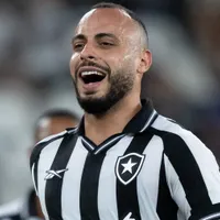 Loffredo analisa bom momento de Arthur Cabral no Botafogo