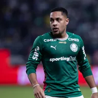 Vitor Roque trata inflamação, mas pode voltar em Palmeiras x Sporting Cristal